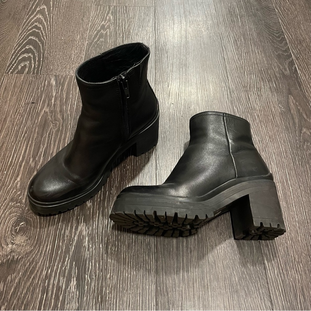 LIKE NEW - Jeffrey Campbell Women's Tracker Block-Heel Platform Booties